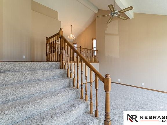 3rd image of 15616 Parker Cir