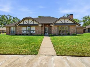716 Sugar Tree Ct, Bedford, TX 76021