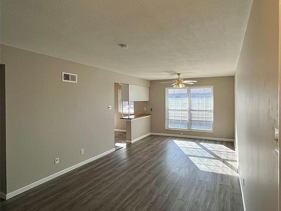3rd image of 3159 Carefree Ln APT H