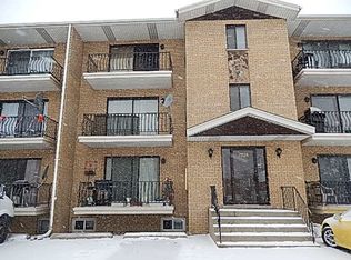 7824 W 87th Pl APT 1B, Bridgeview, IL 60455