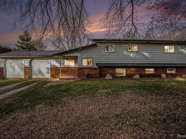 896 W Saginaw Rd, Mayville, MI 48744