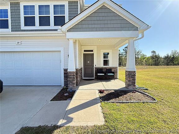 4th image of 39 Princelet Point
