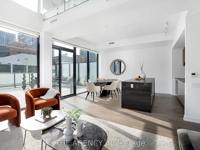 161 Roehampton Ave #804 — Photo 4