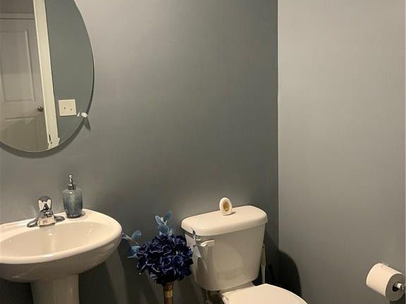 5th image of 192 Sparrow Ln #7