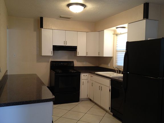 3rd image of 8709 N 46th St