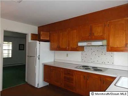 2nd image of 32A Cambridge Ct