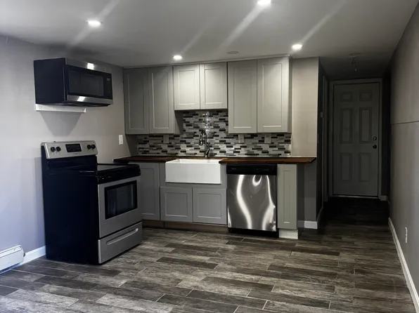 225 Sunbury St Floor 3, Providence, RI 02908
