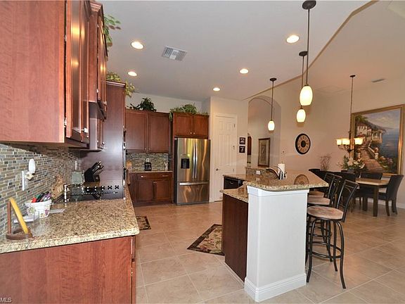 5th image of 9884 Alhambra Ln
