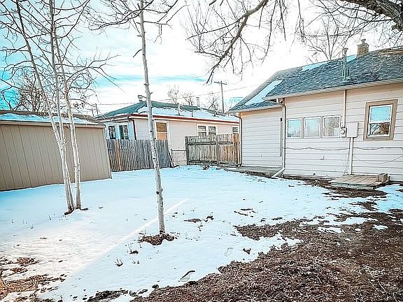 2nd image of 326 21st Ave