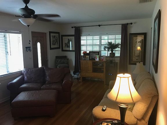 3rd image of 4518 S Cameron Ave