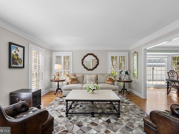 4th image of 204 Massbury St