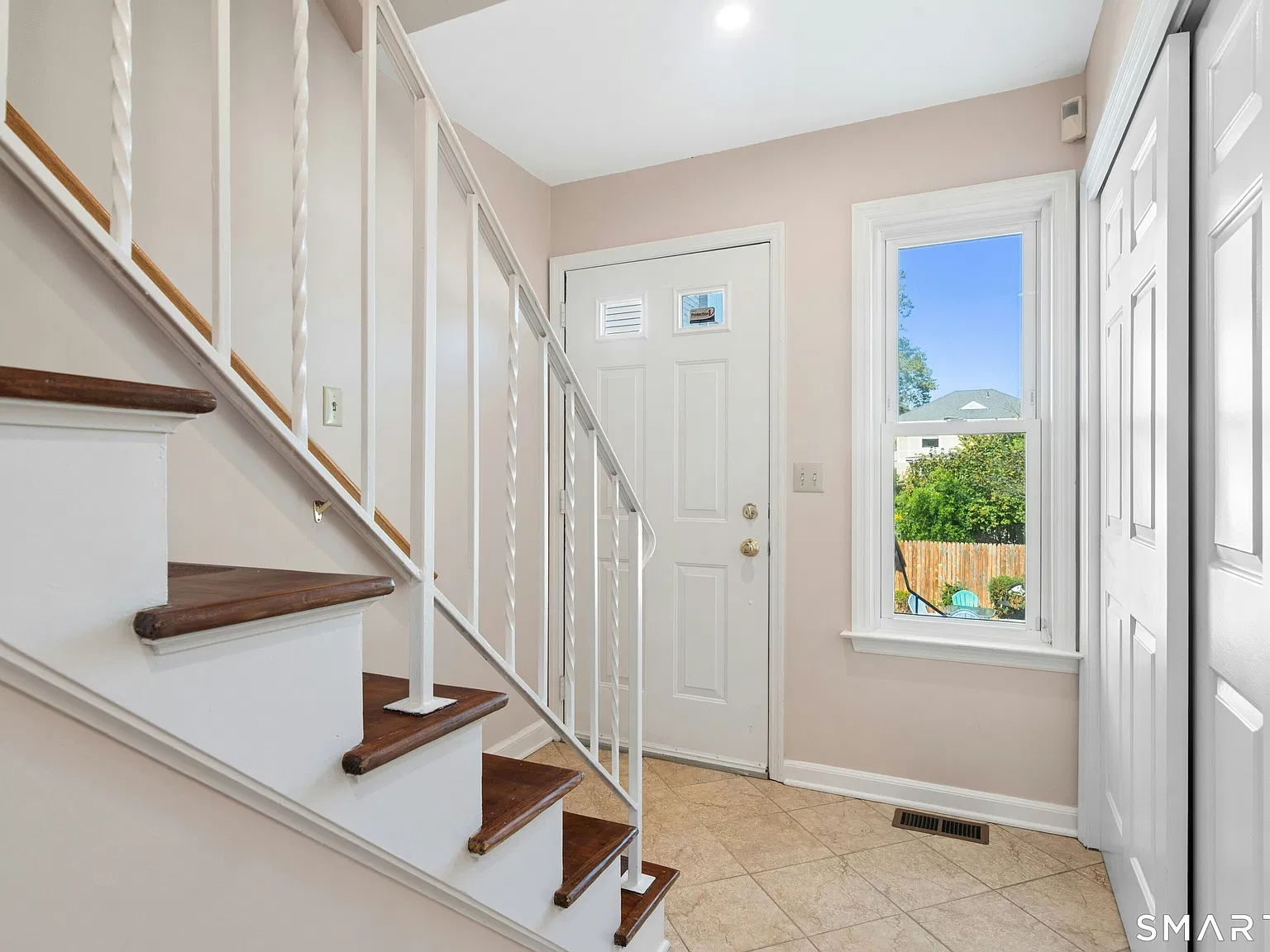 3 bed, 2.5 bath, 2706 sqft, $4,800 — Photo 4