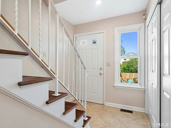 4th image of 375 Hope St #3