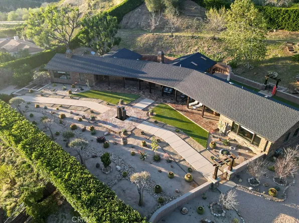 11159 McVine Ave, Sunland, CA 91040