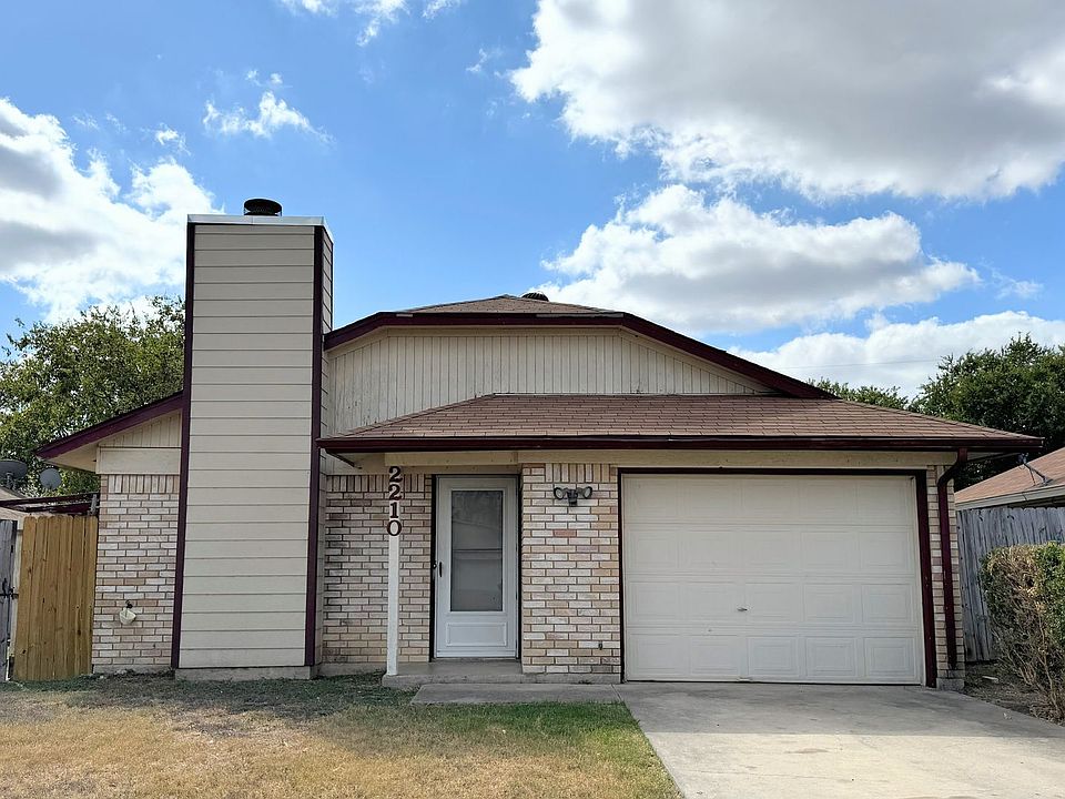1st image of 2210 Creekwood Dr