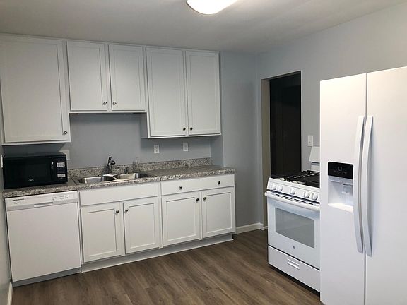 4th image of 1326 W Christine Ave