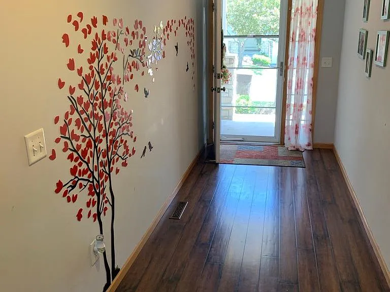 3831 Larabee Ave NE #1 — Photo 3