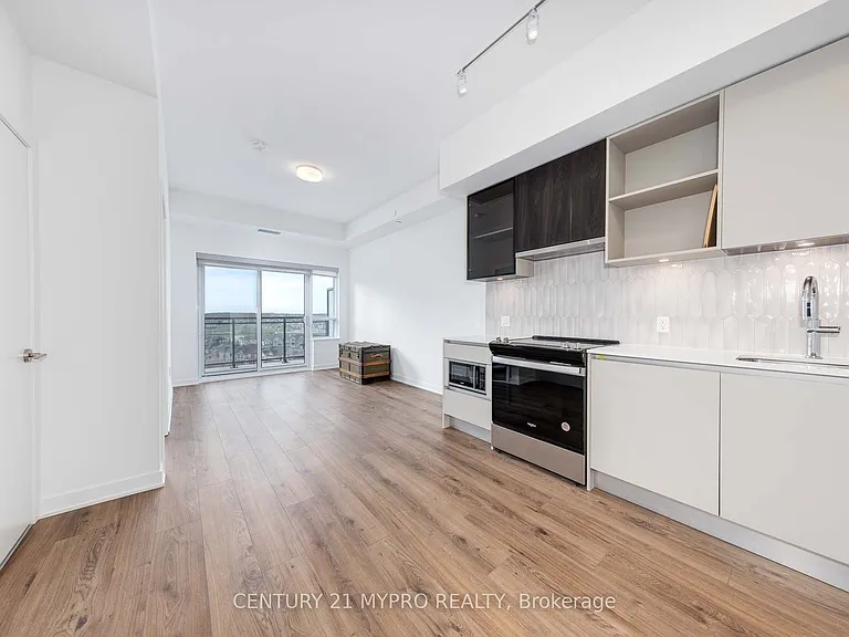 395 Dundas St W #Penthouse 02 — Photo 7
