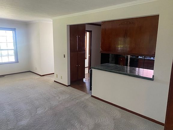 5th image of 220 Metz Ln #B