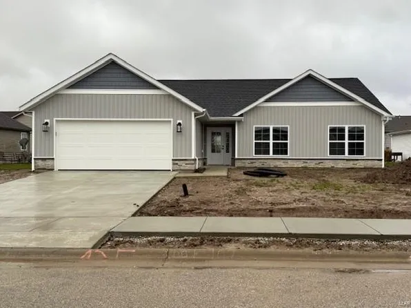 125 N Harvest Crest Ct, Highland, IL 62249