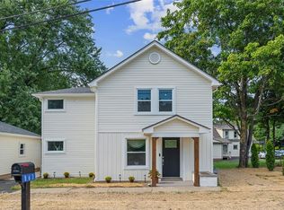 863 Melody Ln, New Castle, PA 16101