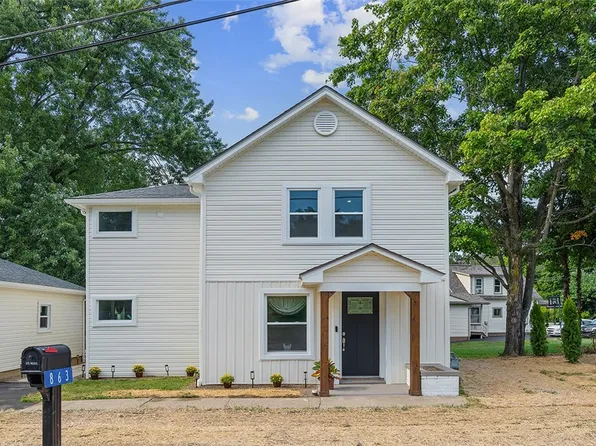 863 Melody Ln, New Castle, PA 16101