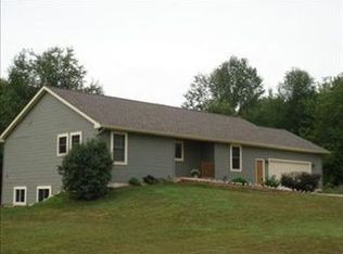 944 N Sunset Pnes, Sparta, MI 49345