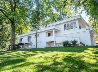4007 Overlea Ct, Bloomfield Hills, MI 48302