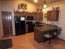 4th image of 625 Hunter Dr