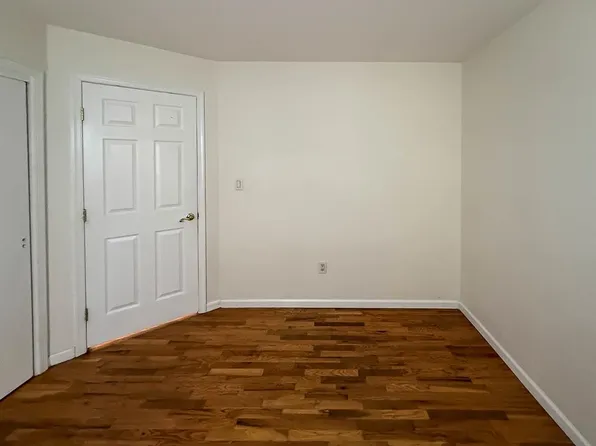 513 Avenue C image 26 of 27