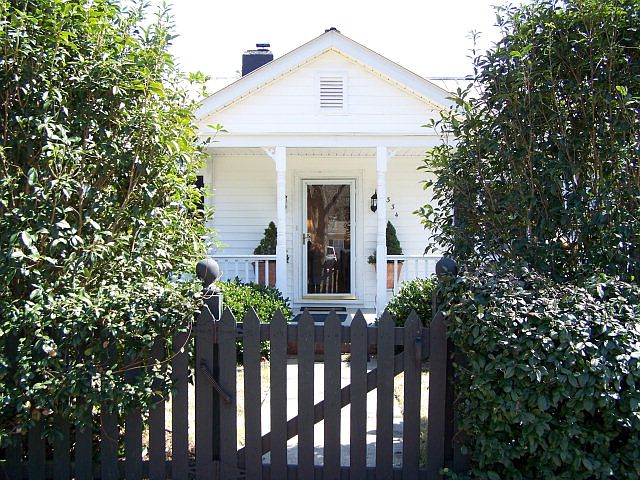 2nd image of 334 Williamsburg St SE