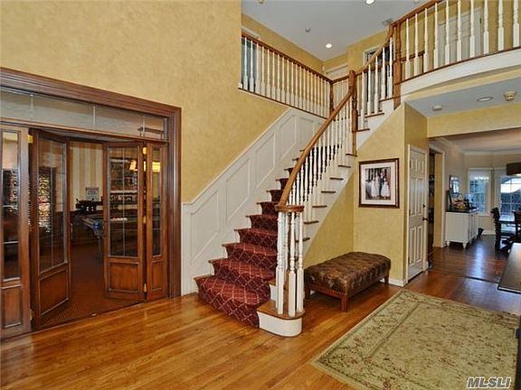 2nd image of 10 Chauncey Pl