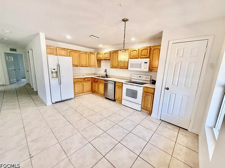 4720 Golfview Blvd #4720 — Photo 2