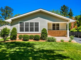 3925 N Lincoln St, Westmont, IL