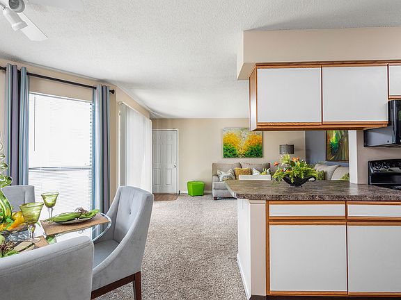 Open Living Room Floor Plan - Brookside Apartments