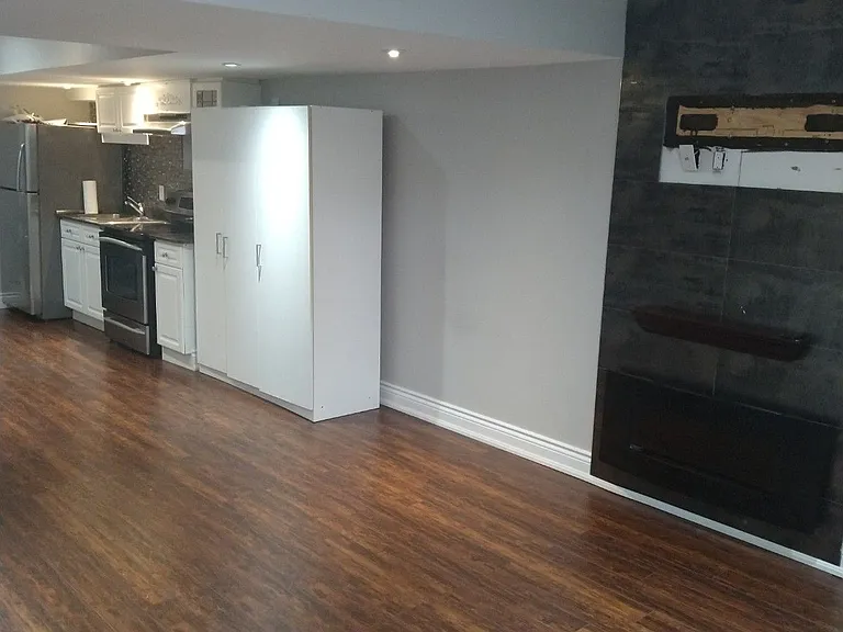 129 Matthewson Ave — Photo 5