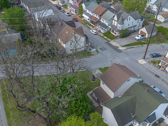 5th image of 2025 2nd Ave