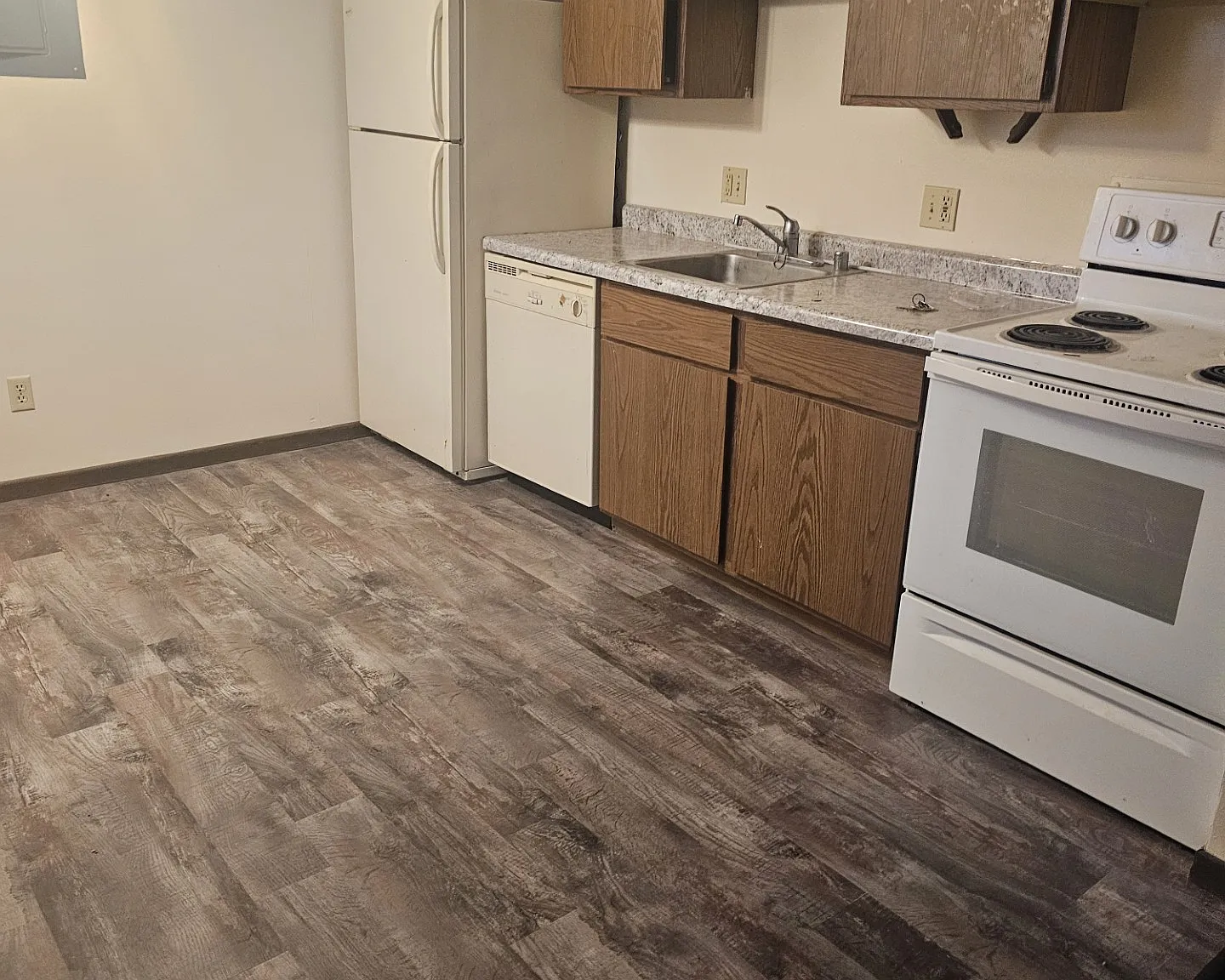 2 bed, $850 — Photo 3
