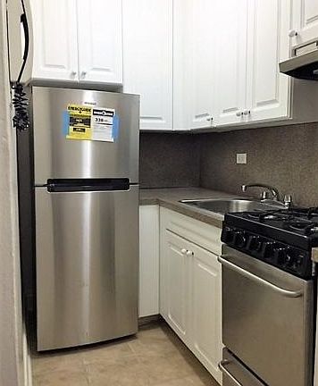 5th image of 8625 Van Wyck Expy APT 323