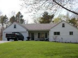 4399 Waterloo Rd, Waterford, MI 48329