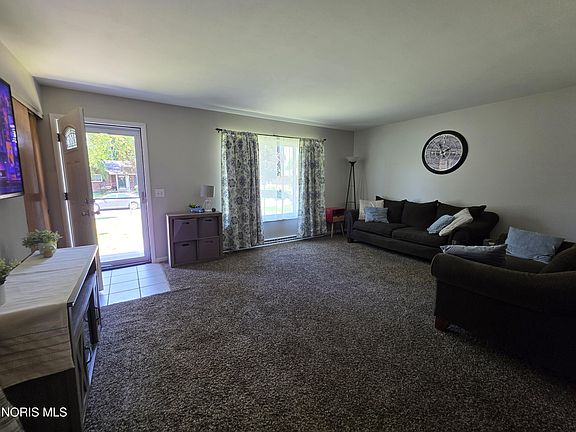 3rd image of 3238 S Eastmoreland Dr