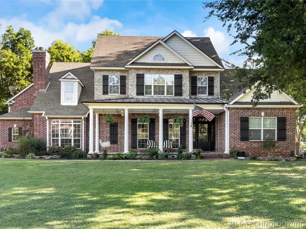 19524 E 74th Pl N, Owasso, OK 74055