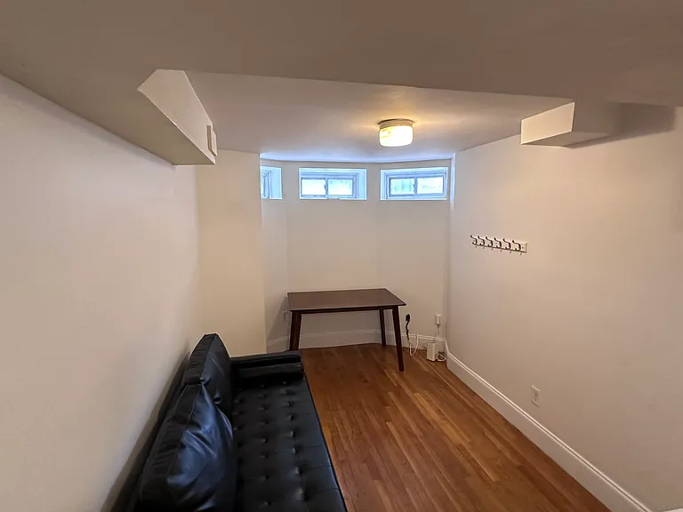 30 Edgerly Rd #1B — Photo 2