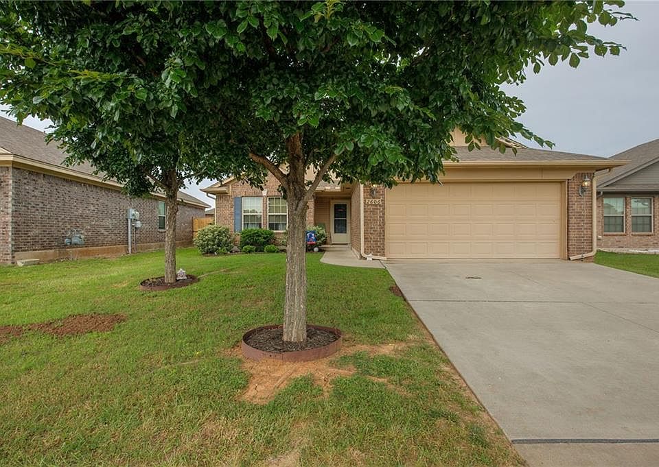 1st image of 2606 Trailwood Dr