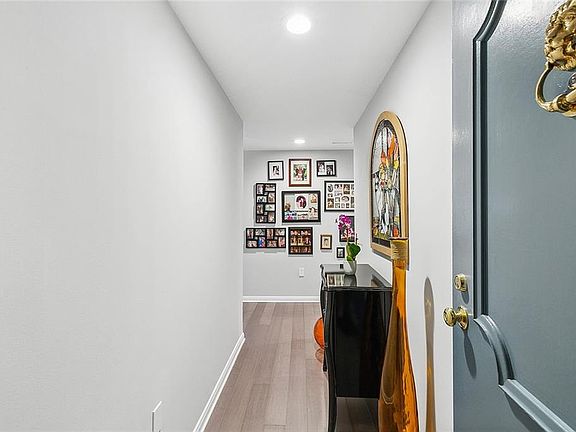 3rd image of 1750 Saint Charles Ave APT 617