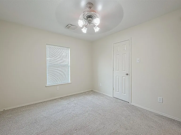12819 Cedar Cliff Ln — Photo 16