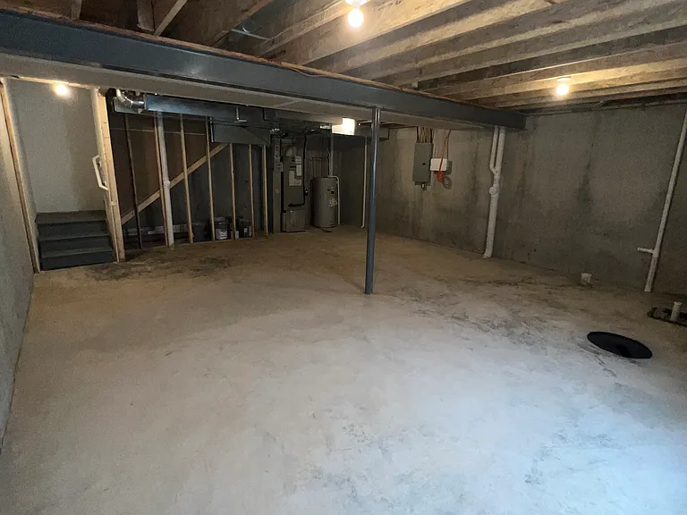 7907 Mexico Rd — Photo 35