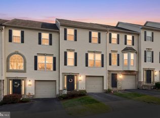2720 Hunt Club Dr #4, York, PA 17402