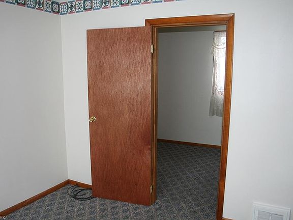 5th image of 3625 E 53rd St