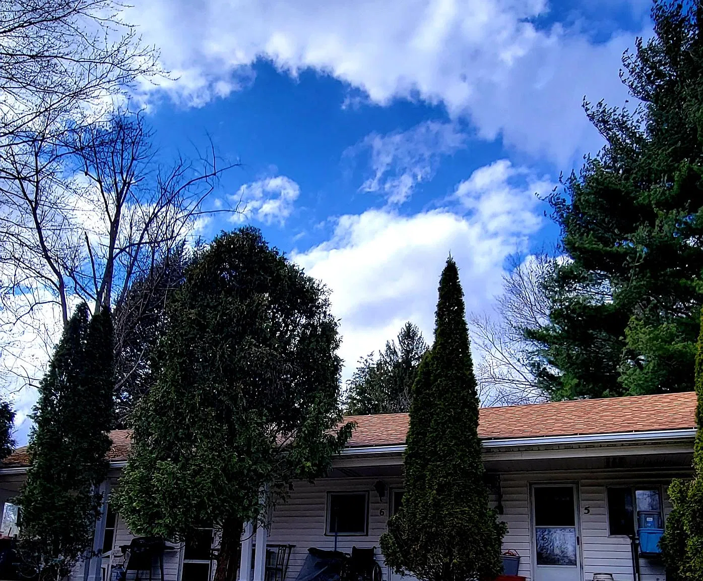 747 Mercer Rd — Photo 1